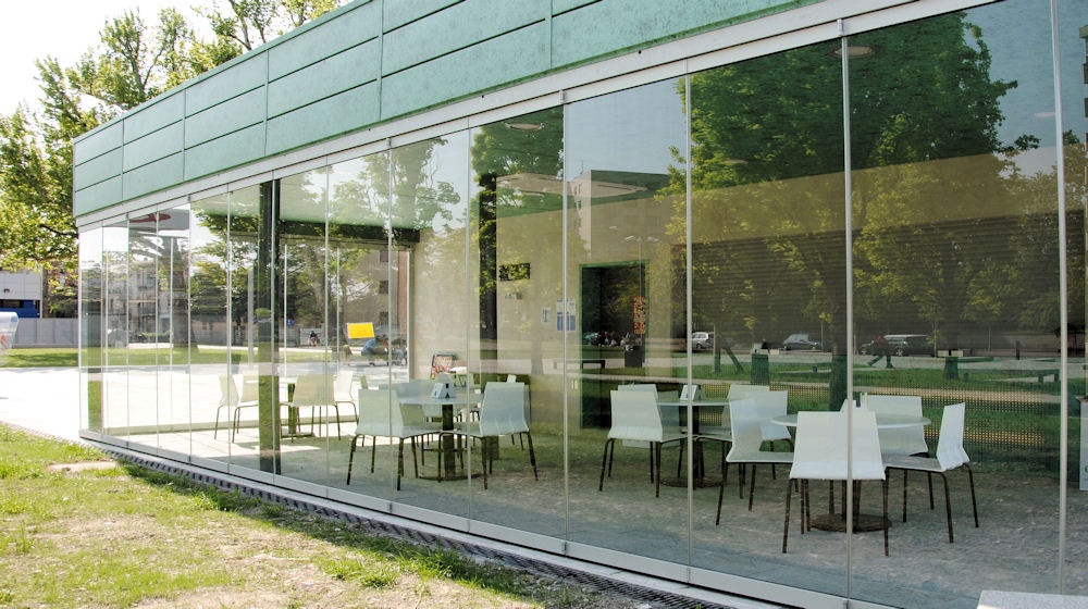 bi-folding glass door 